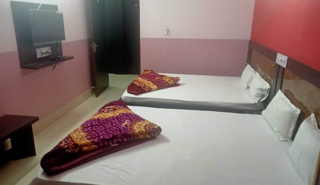 New Yatrik Hotel