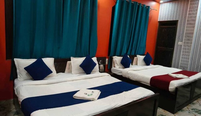 Hotel Arya Kulam Palace