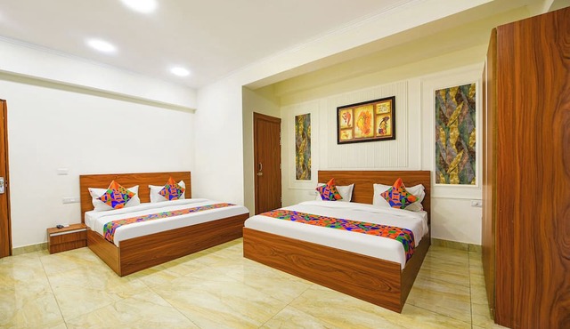 Fabhotel Prime The Golden Petals & Banquet