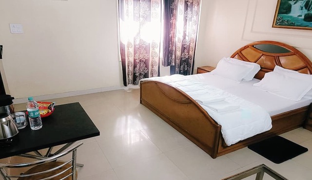 Hotel Purohit Sindhi Camp
