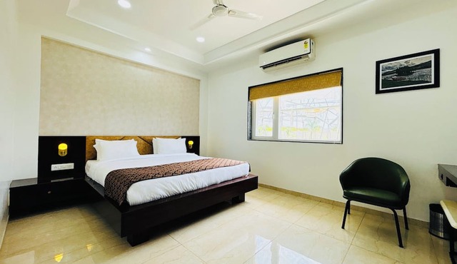Vrindavan Greens by Hotel Ramdarbar