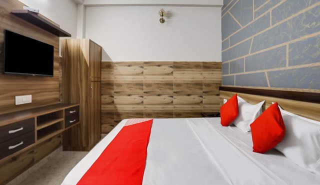 OYO Flagship HOTEL PRATAP SINCE - 1978