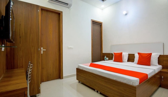 OYO Akash Residency