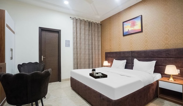 OYO Blue Stone Residency