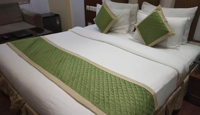 Hotel White House Residency By GRB