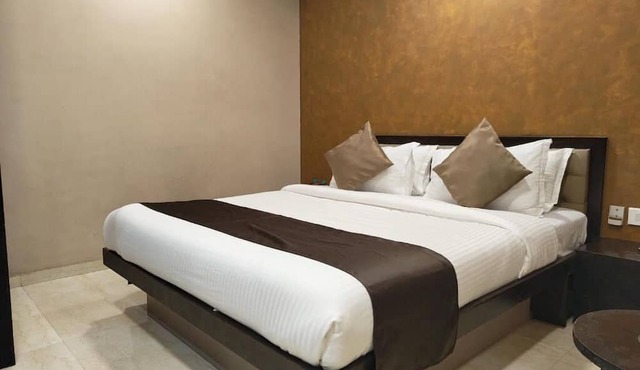 The Majlis Hotel - Near Taj Hotel Colaba in Mumbai