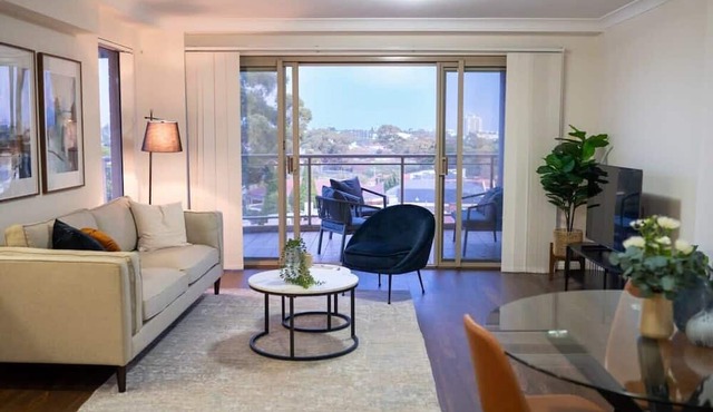 Tranquil Maroubra Abode - Parking included in Maroubra