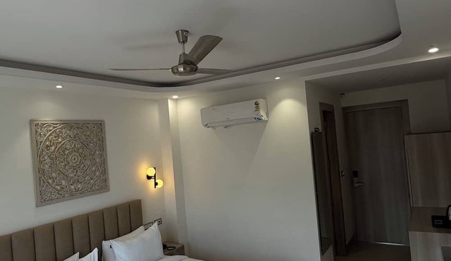 Hotel Ivory Hills