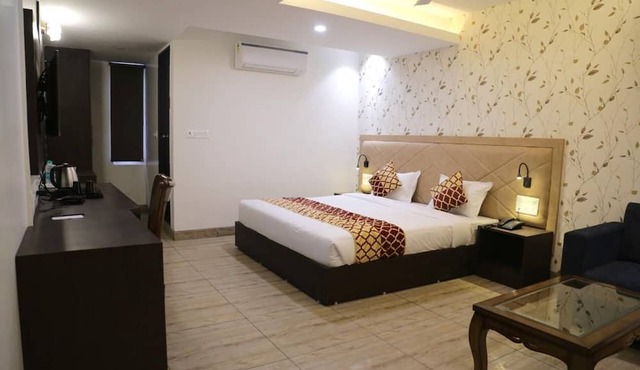 Hotel Sharon Residency