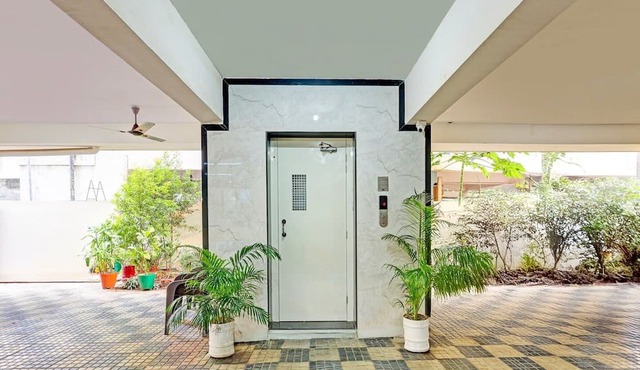 Super Collection O Beach Road Near Gitam