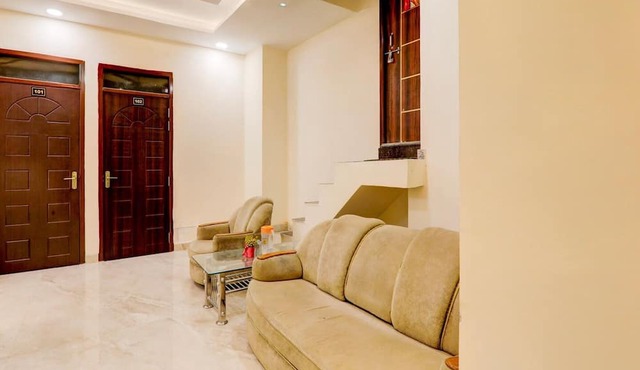 Deluxe With Balcony Kakadeo Kanpur Avon