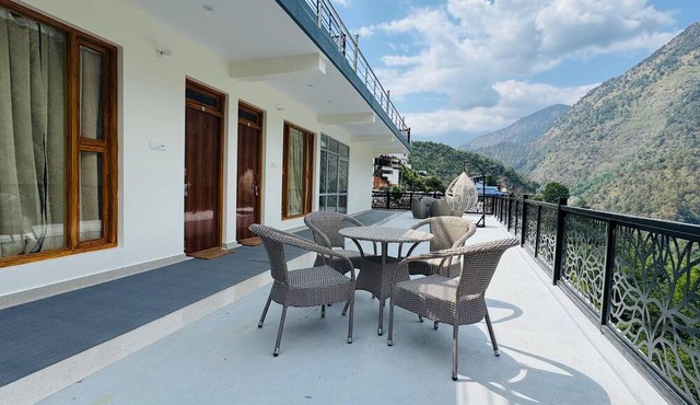 Hotel Shri Hari And Restaurant in Ukhimath
