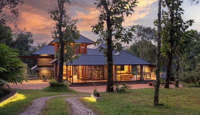 Card.Mem Estate Thekkady | Hill View Pool Villa Resort in Thekkady