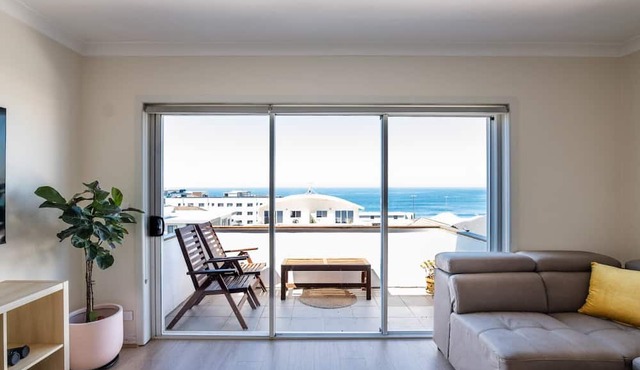Breathtaking Maroubra Beachview Apt w Parking in Maroubra