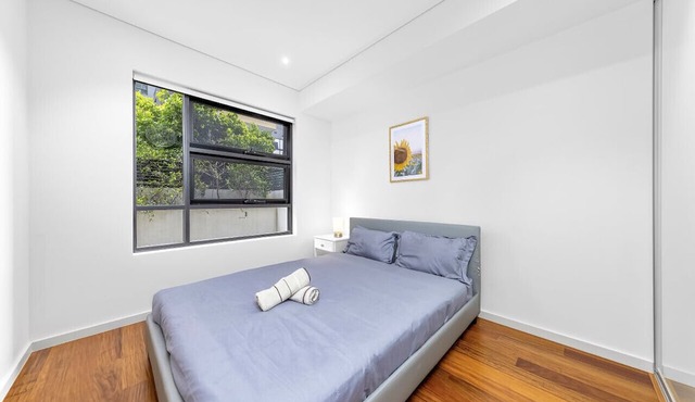 Modern 2BR Ground-Floor APT in Heart of Burwood in Burwood