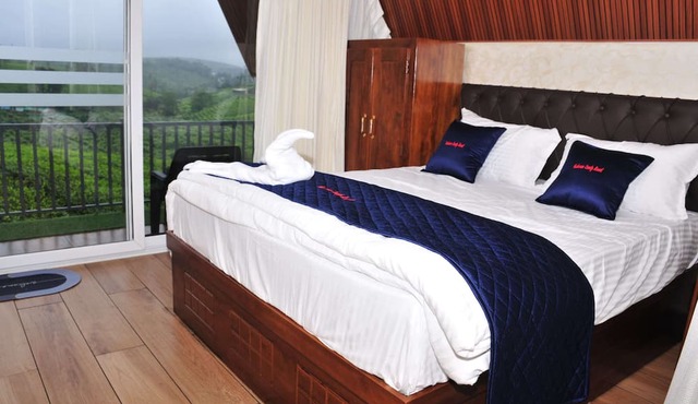 Kudaram County Resort