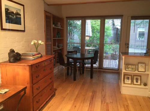 Garden Cottage St Kilda in Melbourne