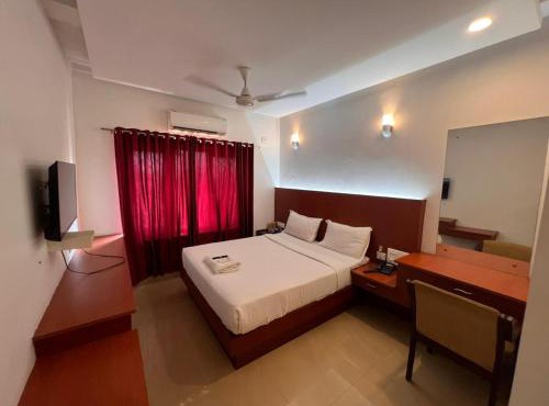 Hotel Holiday Park,Thalassery