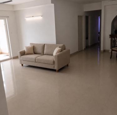 4bhk luxury service apartment for couples and family