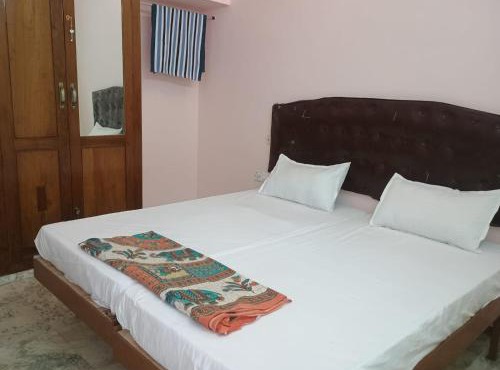 Syam Tourist Home