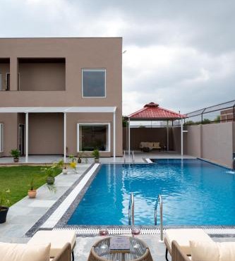 ELIVAAS Signature Casa Horizon 6-BHK Villa with Private Pool, Spacious Lawn, Terrace & Poolside Gazebo