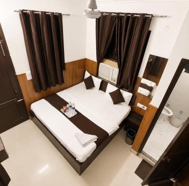 Shri Sai Guest House - Opp Azadpur Main Mandi I Couple Friendly I Metro Access