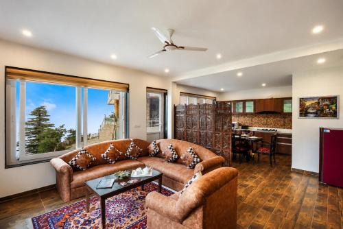 ELIVAAS Signature Hilltop Villa 3-BHK Villa with Terrace & Balconies near Mall road