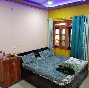 Bhandari homestay rudranath treck