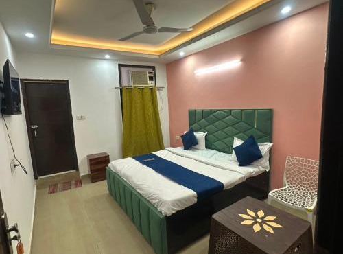 Hotel Anmol Height - Saket Metro in New Delhi