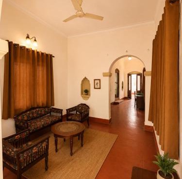 Seclude Fort Unchagaon in Jahāngīrābād