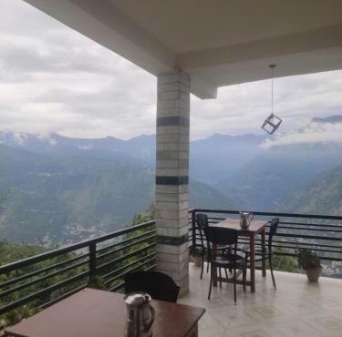 Devansh Homestay &Cafe