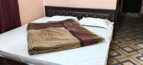 Hotel Navdurge and restorent Cafe in Chamoli