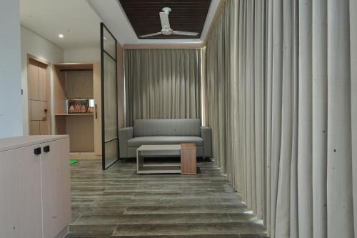 Rest and Rise Inn in Bhīmavaram