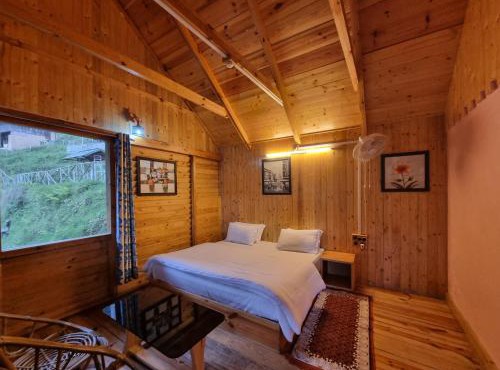 Mid Conifer Cottage Villa