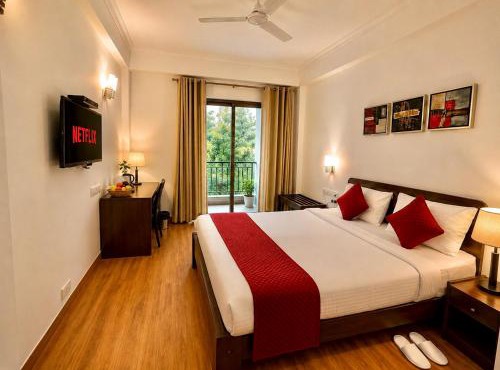EMBLEM Hotel - Arjun Marg, Golf Course Road, Gurgaon