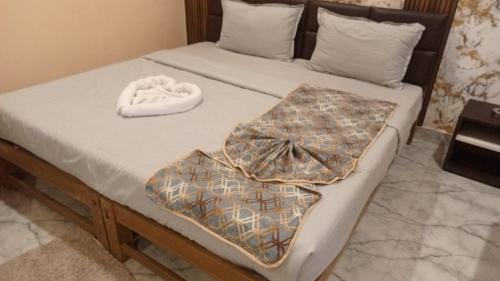 Theglassystay in Raipur