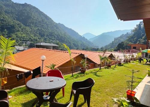 Valley King Resort