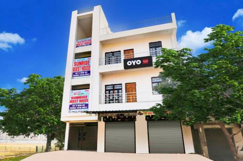 SPOT ON by OYO Hotel Aarya Inn