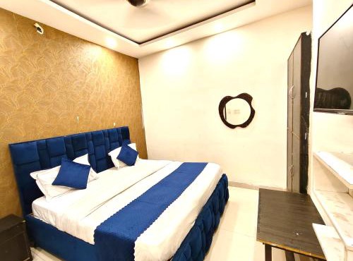 Hotel Gareen By Du Rooms Near Delhi University Kamlangar