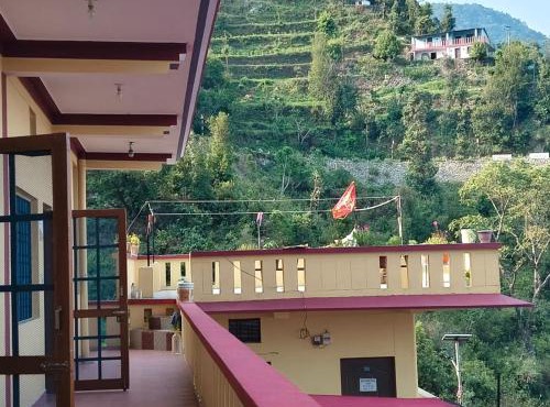 Monal Stays Khirsu