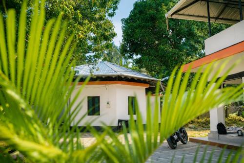 IRA Private AC Cottage South Cliff Varkala