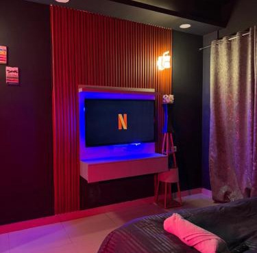 Perfect for Netflix & chill in Homzy FEEL AT HOME