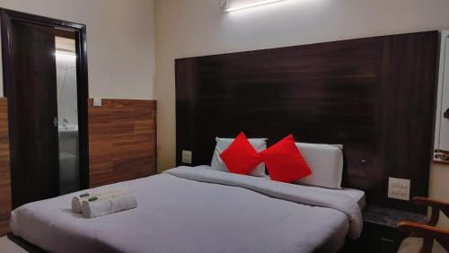 McLeod Ganj Best hotel Royal india #Cheapest hotel #Mountain View# Near Dalai Lama temple 100m