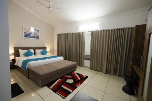 B Town Resort Near Infopark Kakkanad in Kakkanad