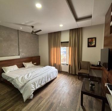 Hotel Singh Empire