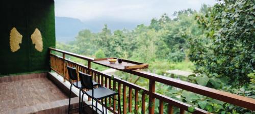 Hillview Escape - 1BHK with Mountain Sunrise view in Karjat