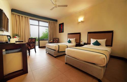 TreeHouse Sunrise Resort and Caravan Park, Neemrana