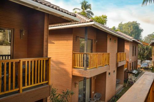 TreeHouse Mars Beach Cottages & Villas
