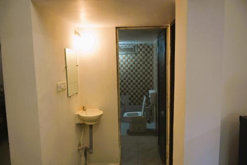 Blue Beds Homestay, Exotic 2BHK AC House