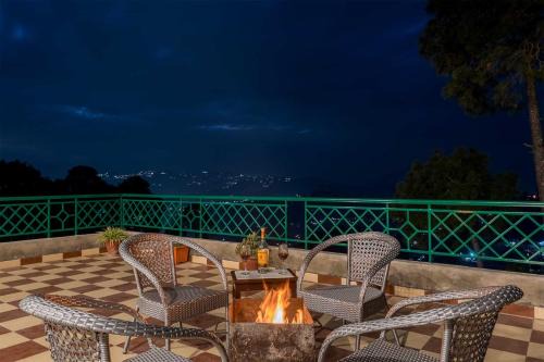 StayVista at Cecil Cottage - Himachali Colonial Hill Home, Kasauli Solan